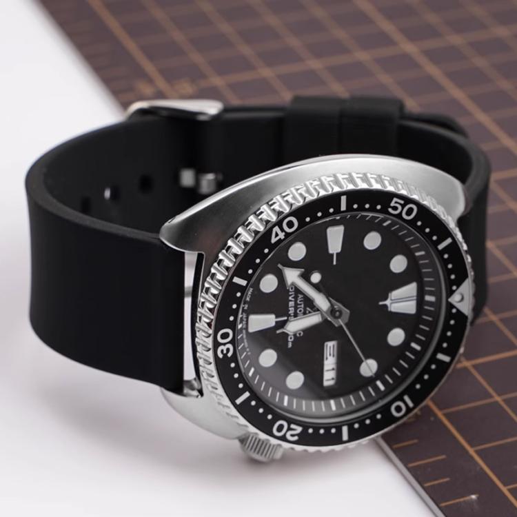 14mm Stainless Steel Silver Pin Buckle Solid Color Silicone Waterproof Watch Band(Dark Red) - Mega Discount Store LebanonLebanon